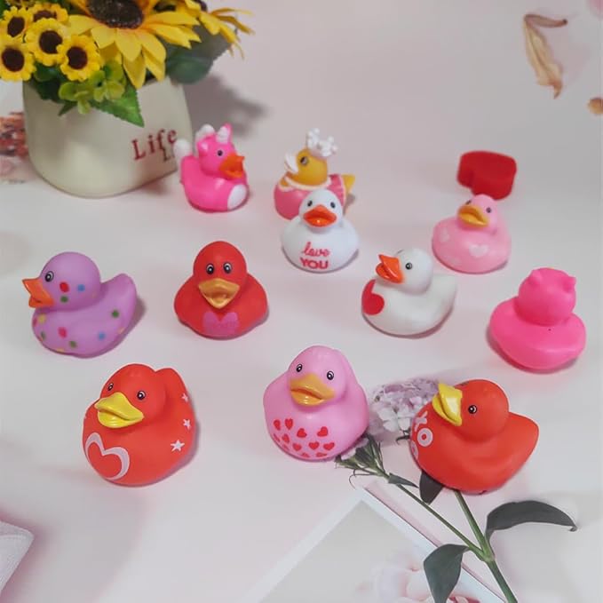 Rubber Ducks Pink Valentine Heart Ducks Assorted Rubber Duck in Bulk for Jeep Ducking Bath Toys Christmas Party Favors Supplies Decoration