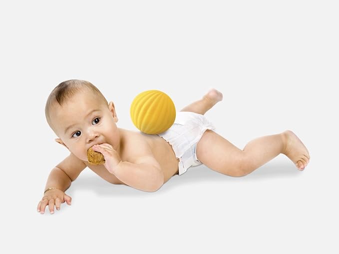 Ludi - 3 Textured Soft Sensory Balls - Activity Toy for Babies from 6 Months - Develops Touch, Fine Motor Skills & Wellness - Diameter: 8 & 15 cm - Blue & Yellow