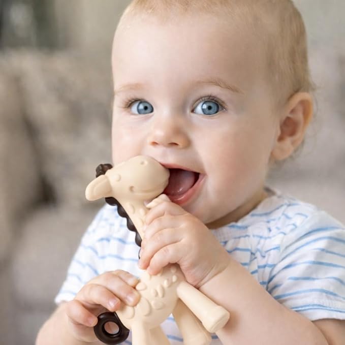 SHARE&CARE Mother's Day, Mom Gifts Silicone Giraffe Baby Teether Toy with Storage Case, for 3 Months Above Infant Sore Gums Pain Relief, Baby Teething Toys, Women Gift for Mom, Wife, Her (Cream)
