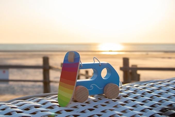 goki 54858 - Pull Vehicle Surfer Van - Modern Design - Removable Surfboard