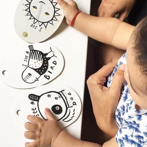 Wee Gallery Stroller Cards - I See On a Walk - Identification Travel Activity for Babies and Toddlers, with Snap on Strap for Walks, Car Seat, Bag, Stroller