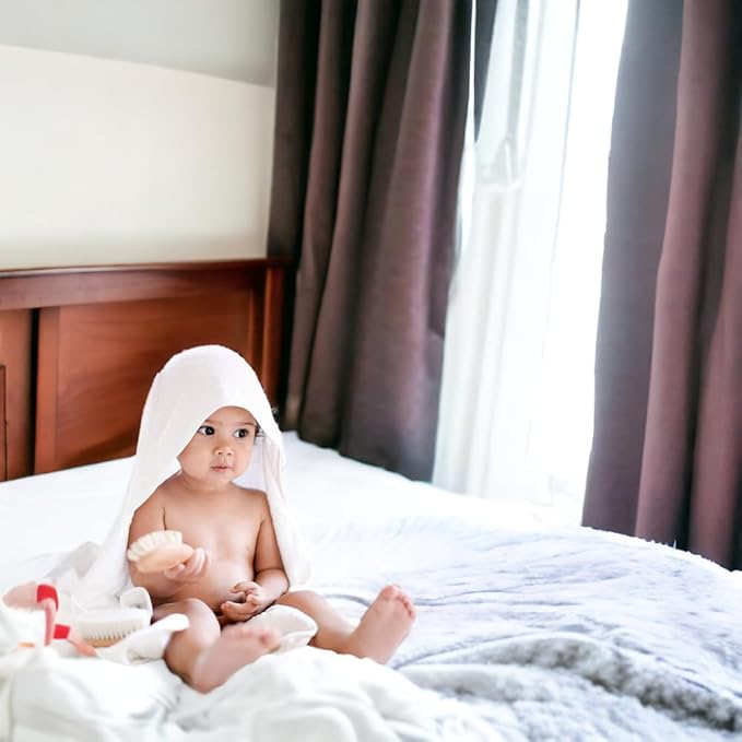 BY LORA Hooded Baby Towel - 100% Rayon from Bamboo, Solid Color Soft Bath Towel with for Babie, Toddler, Infant - Ultra Absorbent - White - Large
