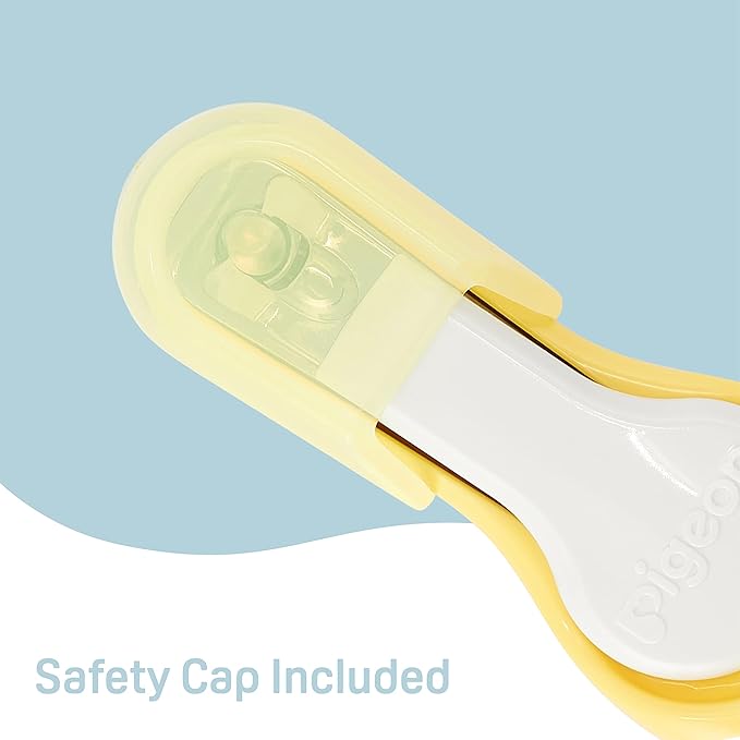 Pigeon Baby Health Care Set(Set of 4), 2 Nail Scissors with Rounded Tip(0+ Months, 3+ Months) & 1 Nail Clipper(9+ Months) & 1 Baby Nasal Aspirator(1 Pack）