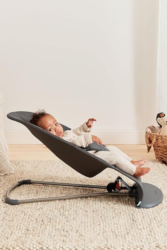 BabyBjörn Bouncer Bliss, Anthracite, Woven, Petal Quilt | 2-in-1 Adjustable Baby Bouncer Seat and Toddler Chair, Newborn to Toddler (8-29 lbs), 4 Positions, Lightweight & Portable