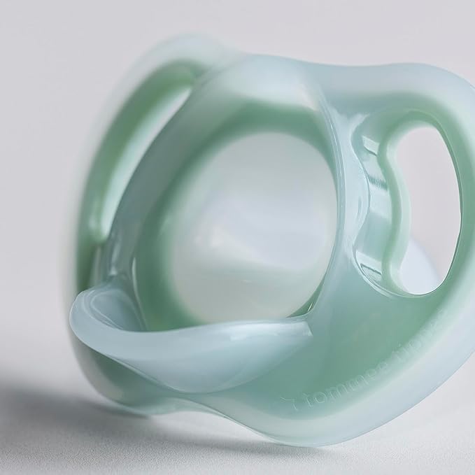 Tommee Tippee Ultra-Light Silicone Pacifier, Symmetrical One-Piece Design, BPA-Free Silicone Binkies, Clear/Blue/Green, 0-6 Month (Pack of 48)