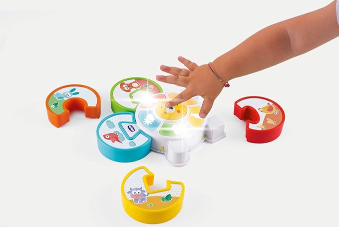 Chicco Activity Centre Game Guess The Animal, Electronic Game with Lights and Sounds, Teaches Animal Verses, Batteries Included, Age 12-36 Months, Multicoloured