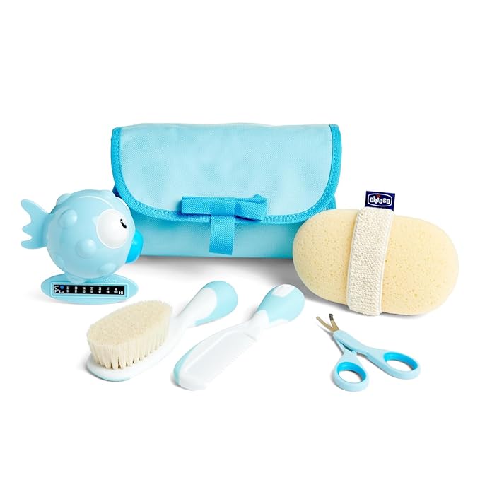 Chicco Baby Bath Set, Gift Idea, Birth Gift, with Comb, Soft Brush, Thermometer, Sponge Bath Glove and Scissors, Baby Hygiene, Light Blue
