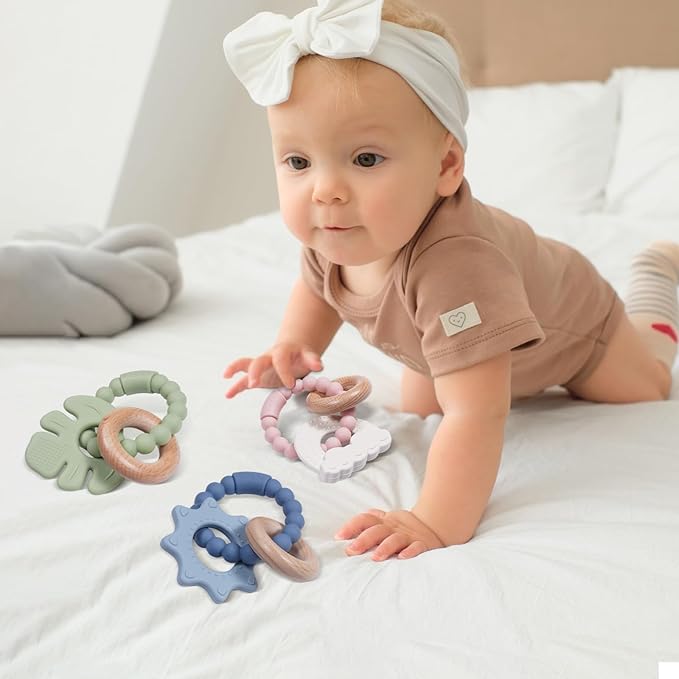 Baby Silicone and Wood Teether Ring Toy,Food Grade Silicone Chew Toys for 3-6,6-12,12-18 Months Newborns,Infants,Toddlers Teething Relief,Safe and Soft,BPA Free,Baby Essentials. (Star)