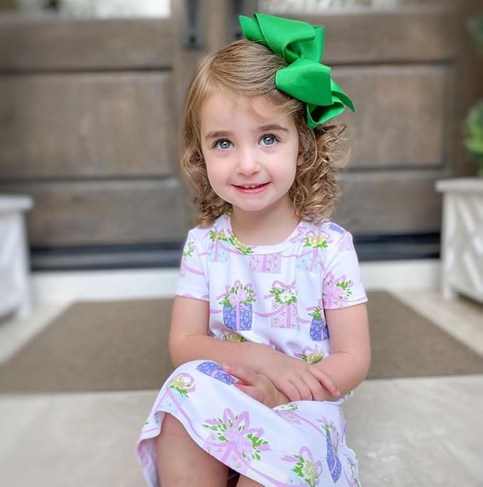Wee Ones Girls' Classic Grosgrain Hair Bows with Plain Wrap Center, No-Slip Hair Clip, Handmade, Green, King