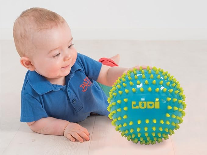 Ludi - 3 Textured Soft Sensory Balls - Activity Toy for Babies from 6 Months - Develops Touch, Fine Motor Skills & Wellness - Diameter: 8 & 15 cm - Blue & Yellow
