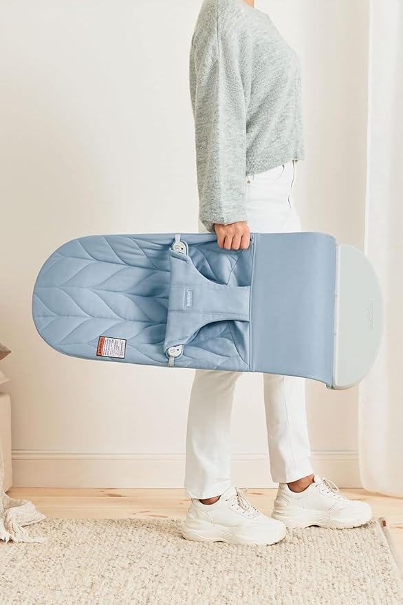 BabyBjörn Bouncer Bliss, Blue, Woven, Petal Quilt | 2-in-1 Adjustable Baby Bouncer Seat and Toddler Chair, Newborn to Toddler (8-29 lbs), 4 Positions, Lightweight & Portable