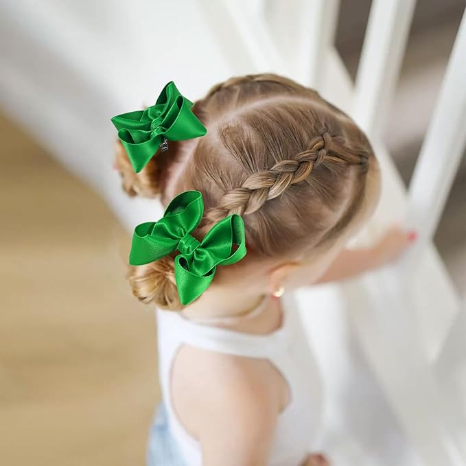 OAOLEER 2PCS 3.5inch Hair Bows for Girls，Green Stain Ribbon Hair Bows Alligator Clips Hair Accessories for Back To School Teen Toddler Girls Kids (Green)