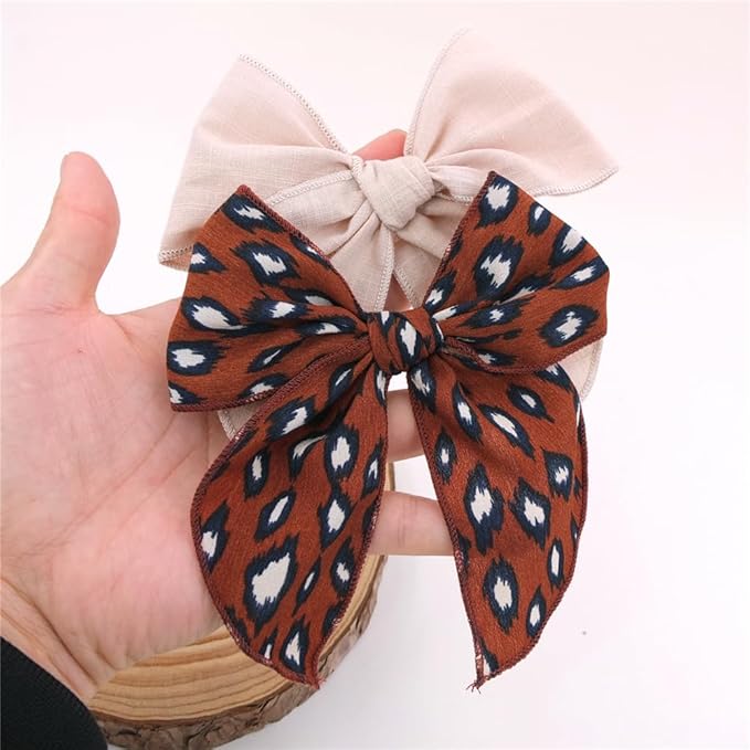 Pack of 4 Gorgeous Fable Bow Hair Clips for Girls Women Linen Hair Bow Alligator Clips Toddler Baby Mom Young Girl Hair Accessories (Camel)