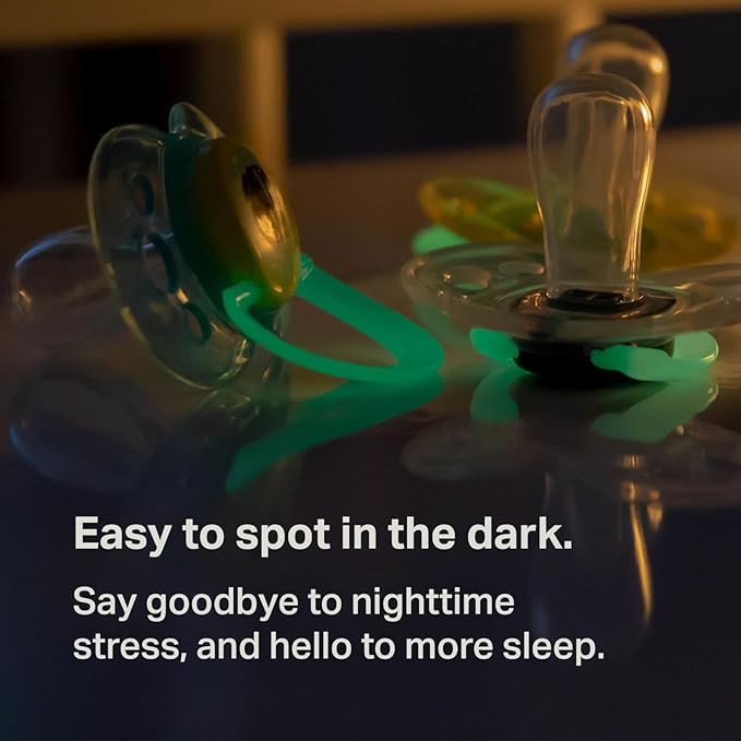 Tommee Tippee Night Time Pacifier, 18-36 Months, Symmetrical Silicone Baglet, BPA-Free Binkies, Glow in The Dark Technology, Green Rainbow, Pack of 6