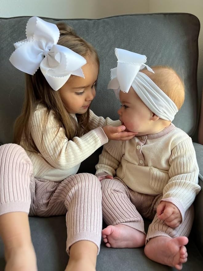 Wee Ones Girls' Classic Grosgrain Hair Bow with Scalloped Edges, No-Slip Hair Clip, Handmade, White, King