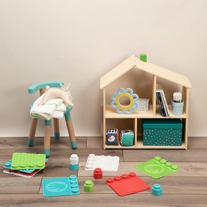 Clementoni- Soft Clemmy Touch, Crawl & Play Sensory Path: Safe & Fun Playmat for Crawling Babies & Toddlers, Develops Tactile Skills & Builds Imagination, 8 Maulticoloured Pieces (6+ Months)