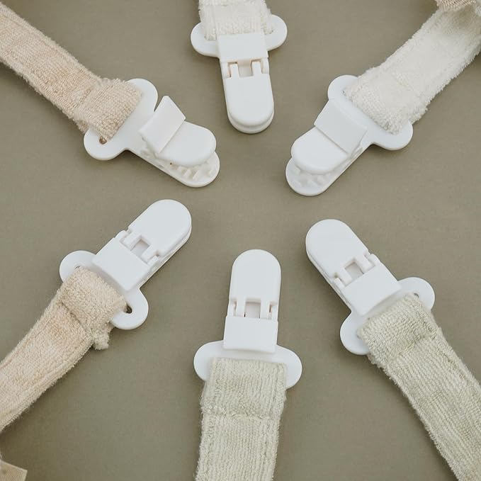 Pacifier Clip, 2 Pack Baby Pacifier Holder for Boys and Girls Fits Many Pacifiers & Baby Teething Toys, Ideal Baby Gift (Koala & Giraffe)
