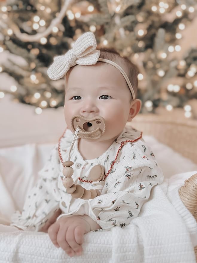 Silicone Pacifier Clip – Metal-Free, Rust-Free, 100% Food-Grade Silicone and Natural Beech Wood, Secure Pacifier Holder for Babies – Hazel - Mila & Lulu