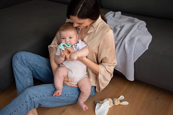 Chicco Super Soft Anneau de Dentition en Silicone avec Relief et Textures Pour bébé avec gencives sensibles, facile à saisir, ergonomique, bébé 2 Mois+, Design Iguana