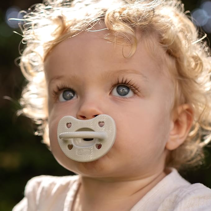 Chicco PhysioForma Luxe Orthodontic Pacifier for Babies 6-16 Months, One-Piece 100% Soft Silicone, Supports Breathing, Textured Shield & Handle, Sterilizing Case, BPA Free, 2-Pack, Grey