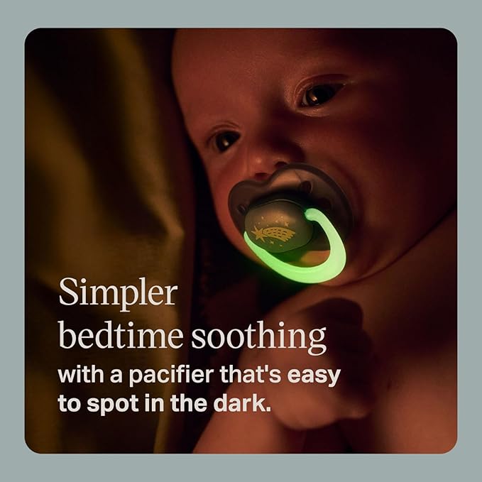 Tommee Tippee Night Time Pacifier, 0-6 Months, Symmetrical Silicone Baglet, BPA-Free Binkies, Glow in The Dark Technology, Twilight Tones, Pack of 4