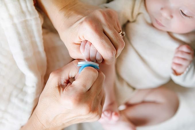 New Stress-Free Baby Nail Care Set for Newborns I No Risk of Injury to Your Child When Shortening, Trimming and Filing Their Fingernails (0-6 Months)