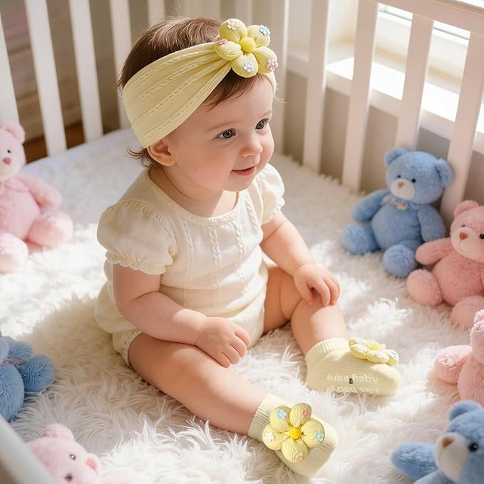 MIUXUESO Baby Girls Headbands and Socks Newborn Flower Hairbands Non-Slip Grips Socks Nylon Hair Accessories Infants and Toddlers (White, 6-12 Months)