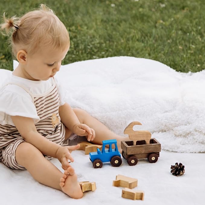 BUSY PUZZLE Wooden Tractor Toy with Trailer and Farm Animals, Natural Solid Wood Push Vehicle for Toddlers, Birthday Gift, Montessori Farm Play Set