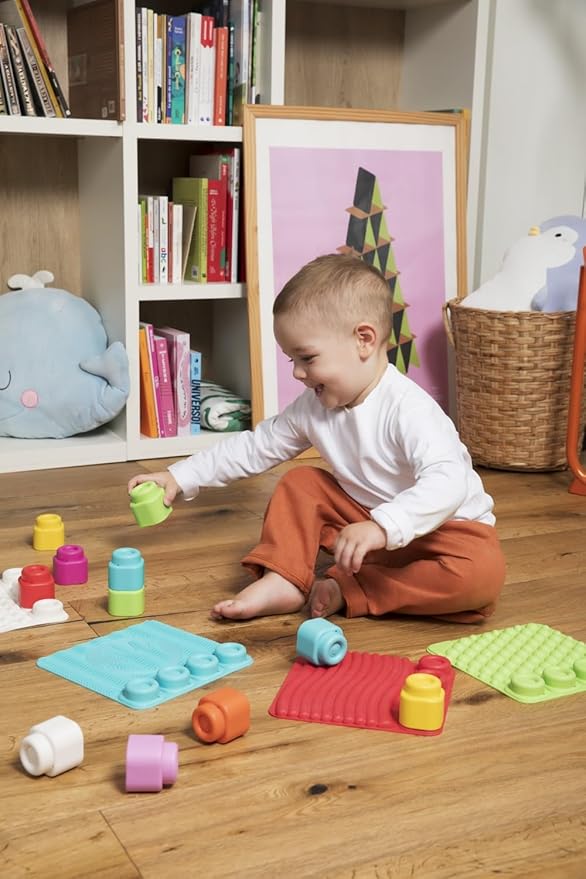 Clementoni- Soft Clemmy Touch, Crawl & Play Sensory Path: Safe & Fun Playmat for Crawling Babies & Toddlers, Develops Tactile Skills & Builds Imagination, 8 Maulticoloured Pieces (6+ Months)