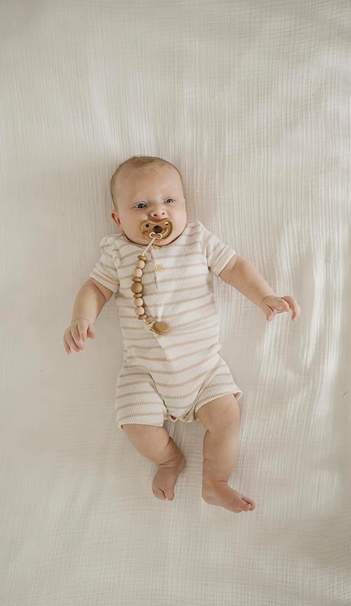 Silicone Pacifier Clip – Metal-Free, Rust-Free, 100% Food-Grade Silicone and Natural Beech Wood, Secure Pacifier Holder for Babies – Hazel - Mila & Lulu