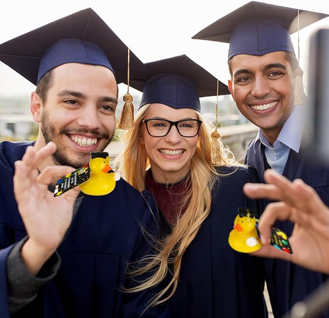 Gemscream 30 Pcs Graduation Rubber Ducks with Party Cards Mini Ducky Favors Graduation Cap and Certificate for Pool Bath Toys Gifts Party Supplies(Yellow)