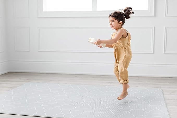 Little Bot Baby Play Mat (Ofie mat, zen line + triangle)