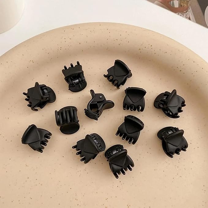 100PCS Tiny Hair Clips for Girl,Mini Claw Clips for Women, 1cm Black Plastic Mini Claw Clips for Babies, Hair Accessories for Women,Non Slip Pins Hair Clamps,Designed for Thin Or Thick Hair,Good Gift