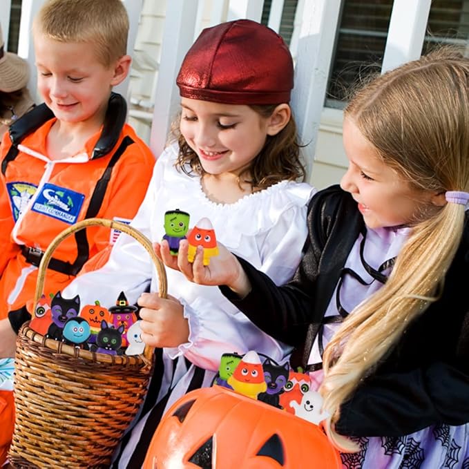 ArtCreativity Assorted Halloween Bath Toys for Kids, Pack of 10 Halloween Rubber Characters, Finger Puppets Toys, Trick or Treat Supplies, Goodie Bag Fillers, Party Favors