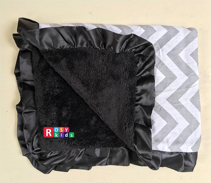 Rosy Kids Soft Baby Blanket, Outdoor Kit Standard Size for Baby Girl and Baby Boy, Grey Chevron Cotton Black Velvet
