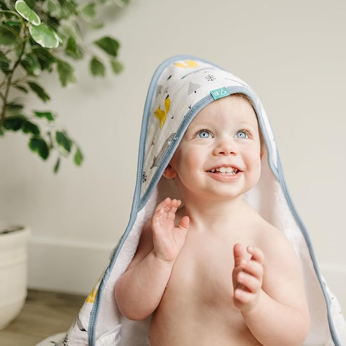 Featherhead™ 5-Piece 100% Cotton Muslin Hooded Bath Towel & Washcloths Set for Baby Boy - Ultra Soft and Extra Absorbent - Newborn Essential & Perfect Baby Registry Gift (Blue Foxes)