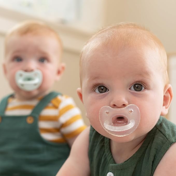Chicco PhysioForma Luxe Orthodontic Pacifier for Babies 0-6 Months, One-Piece 100% Soft Silicone, Supports Breathing, Textured Shield & Handle, Included Sterilizing Case, BPA Free, 4-Pack, Multicolor