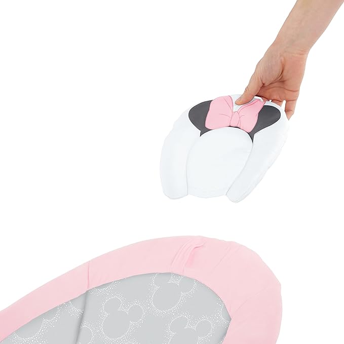 Bright Starts Disney Baby Minnie Mouse Comfy Baby Bouncer Soothing Vibrations Infant Seat - Music, Removable -Toy Bar, 0-6 Months Up to 20 lbs (Rosy Skies)