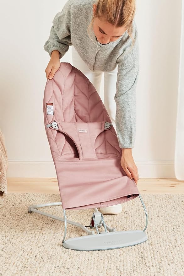 BabyBjörn Bouncer Bliss, Dusty Pink, Woven, Petal Quilt | 2-in-1 Adjustable Baby Bouncer Seat and Toddler Chair, Newborn to Toddler (8-29 lbs), 4 Positions, Lightweight & Portable