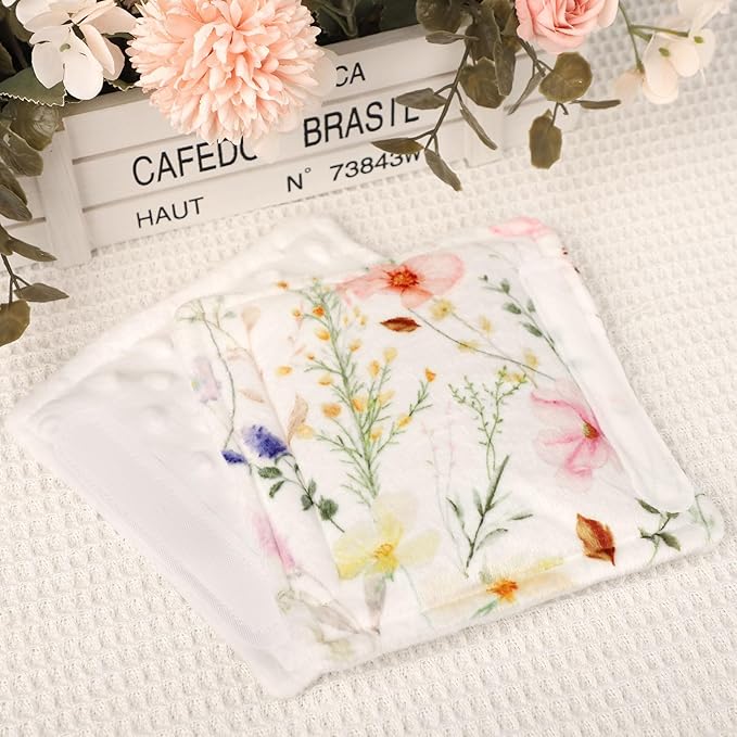 Carseat Strap Covers for Babies, Soft Seatbelt Covers for Kids, Reversible Baby Car Seat Strap Covers, Size: 6.5 x 6.5 inch, for Baby Car Seat, Stroller, Swing, High Chair, Colourful Flowers