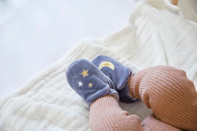 KALOO - Bracelet and Booties Elephant Set - Bracelet and Booties with Bell - Refined Gift for Birth - Promotes Development and Motor Skills - Personalised Gift Box - K210010