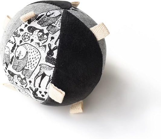 Wee Gallery Taggy Ball with Rattle, Soft Sensory Baby Toy, Sensory Ball with Organic Cotton Fabric, Little Tags & Gentle Rattle for Tummy Time, Grasping & Developmental Play, Nordic