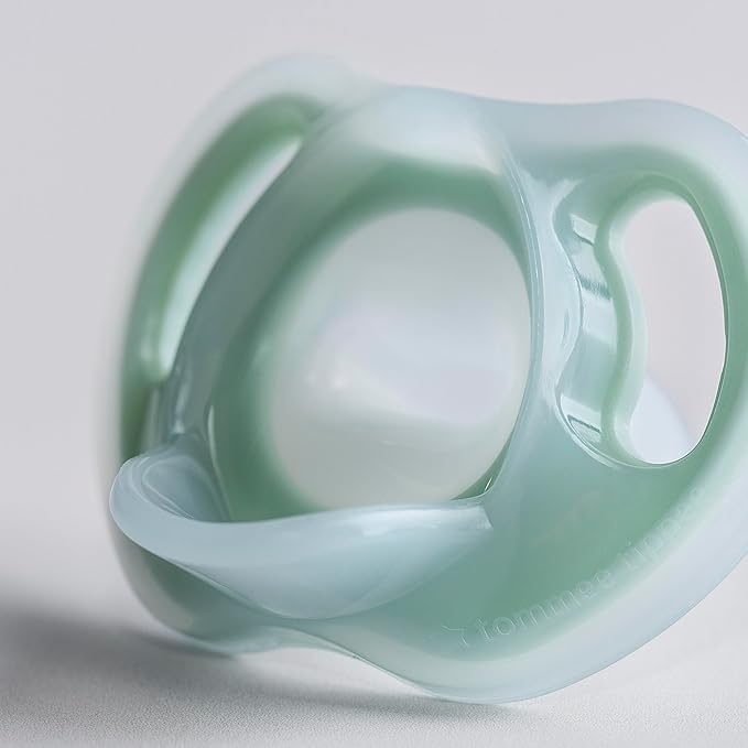 Tommee Tippee Ultra-Light Silicone Pacifier, 18-36 Months, Symmetrical One-Piece Design, BPA-Free Silicone Binkies, Blue/White, Pack of 2