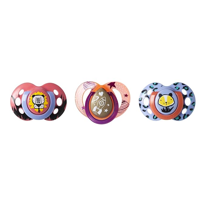 Tommee Tippee Day and Night Pacifier, 6-18 Months, Symmetrical Baglet, BPA-Free Binkies, Colors and Designs May Vary, Pack of 3