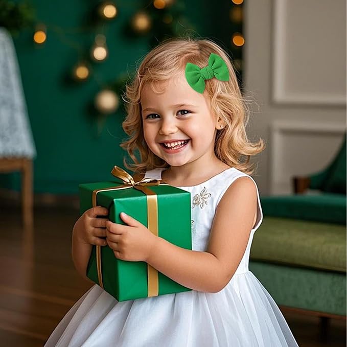 Choicbaby 6 PCS Baby Girls Christmas Hair Clips 3" Fabric Baby Hair Bows with Alligator Clips Christmas Girls Hair Bow Barrettes Accessories for Toddlers Kids Infant Teens