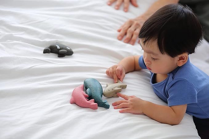 PlanToys® Wooden Orca Whale Bath Toy | Montessori Water Play Toy for Sensory Exploration and Cause Effect Learning | Eco Friendly Ocean Animal Toy