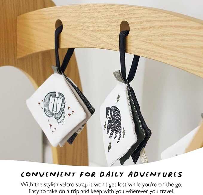 Wee Gallery Ocean Animals Crinkle Pages Stroller Toy, Sensory Hanging Crinkle Toy with Mirror for Babies, High Contrast Animal Art and Montessori Baby Item for Walks, Car Seat, Play Gym and Tummy Time
