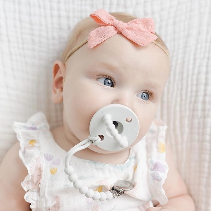 Ryan & Rose Cutie Clip Judy - Pacifier Clip Holder Silicone (Judy, Grey)