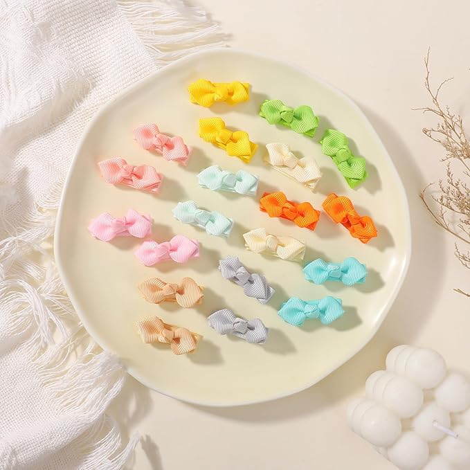 choicbaby 100pcs Baby Hair Bow Clips 1.4" Tiny Grosgrain Ribbon with Fully Lined Alligator Clips Small Toddler Bow Hair Accessories for Baby Girls Infant Toddler Kids