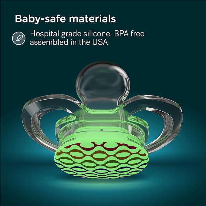 Smilo Baby Pacifier - 3 Pack of Slimline Pacifiers for Babies - Stage 3 for Babies 9+ Months - 100% Silicone Pacifier and BPA Free - Glow in The Dark - Valentine's Day Love Edition